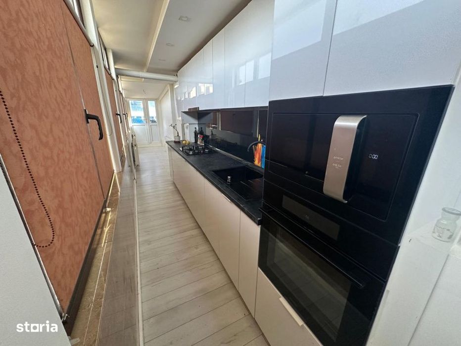 Apartament 3 camere decomandate, 141 mp utili, Rovine, zona Bacriz