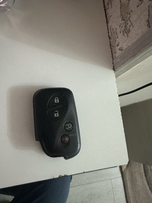 Продам ключи от Лексус 570