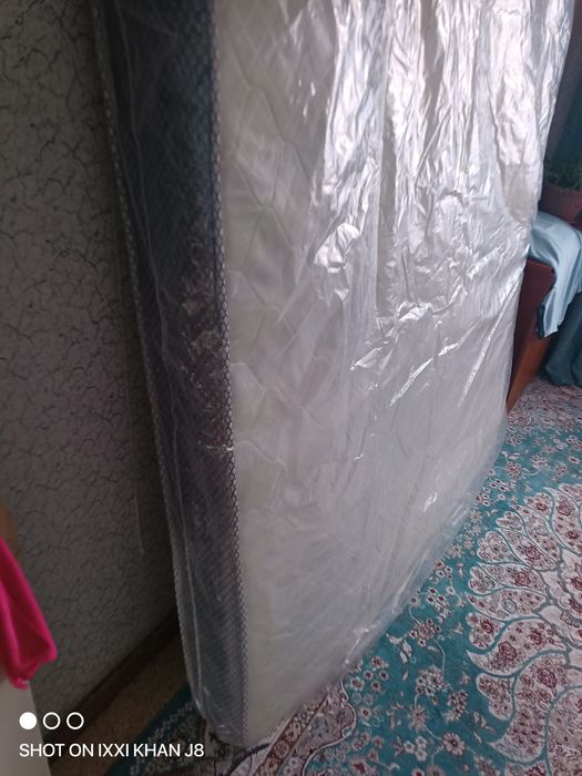 Матрас 2 х 1,6 продам