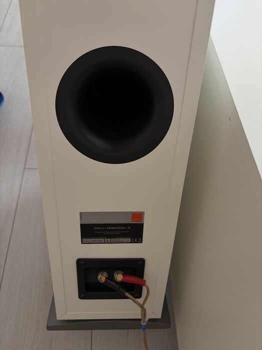 Boxe de podea pasive Dali oberon 5 si wiim amp pro in Garantie !