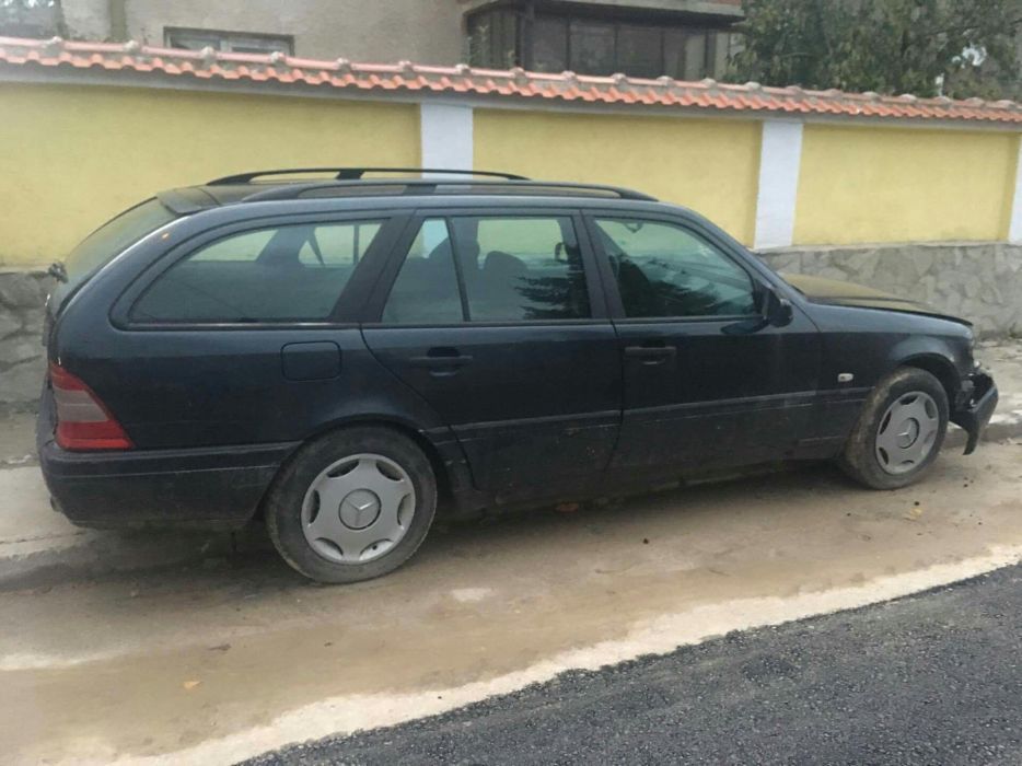 Mercedess c200 на части