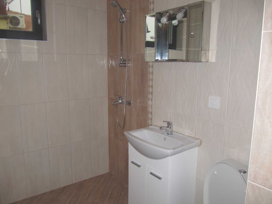 Дава се под наем Тристаен апартамент в Плевен, Идеален център - 72 кв.м за 320 € - Снимка #1