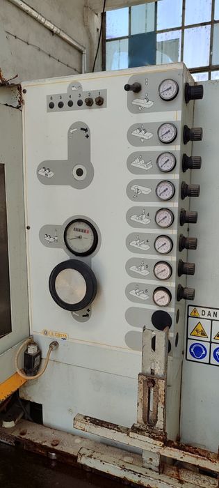 Четиристранка 6+1 универсална глава с работна ширина 240 мм.и работна височина 160мм.