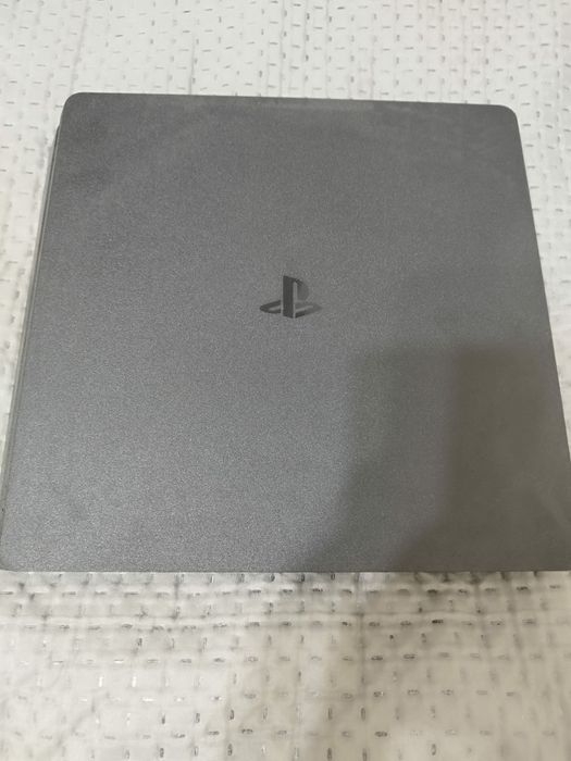 Продам PS4  плейстейшн