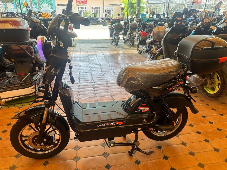 Elektro skuter yangi dastafka bor