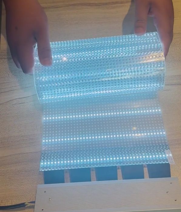 LED динамическая реклама на окнах