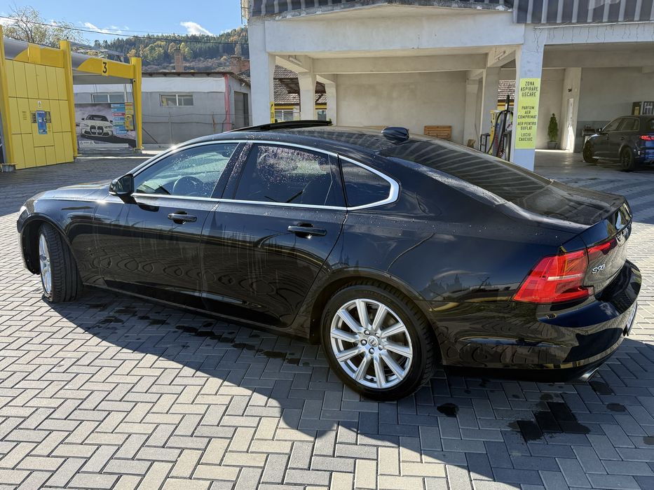 Volvo S90 T5 Momentum