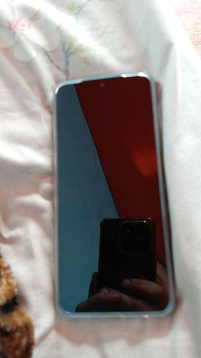 Продам телефон срочно