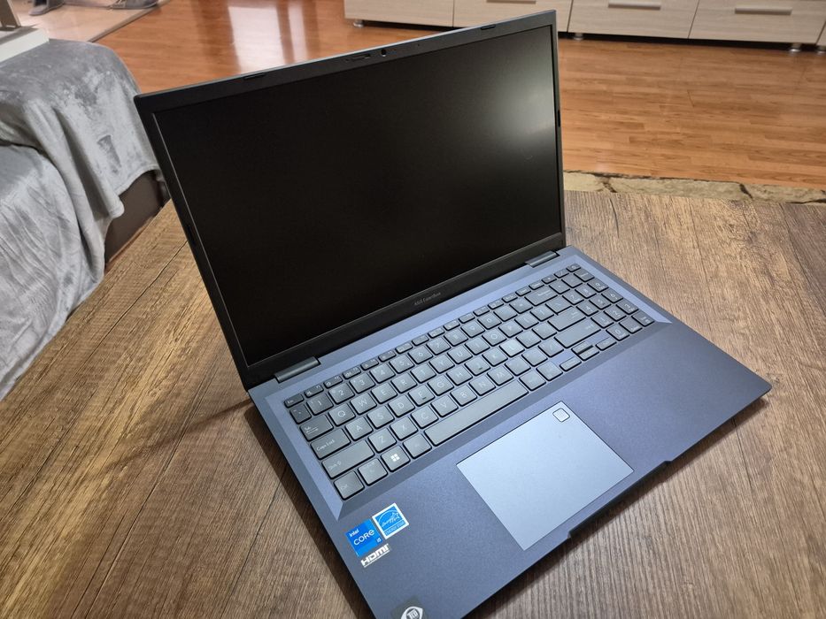 Laptop Asus ExpertBook