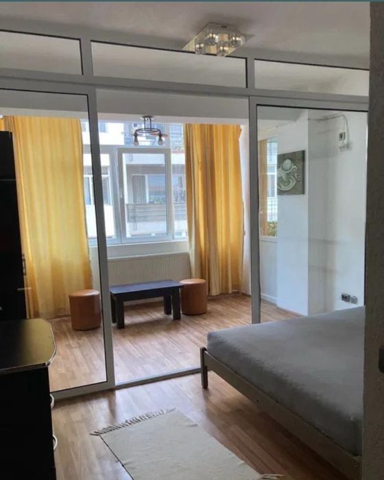 Proprietar inchiriez garsoniera 42 mp