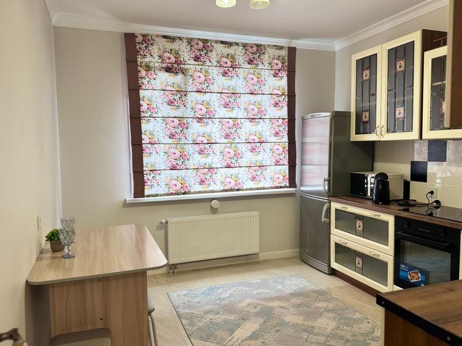 1 комнатная посуточно ЖК Сезим Кала