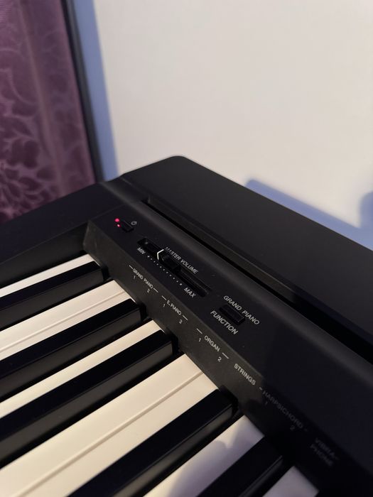 Комплект Дигитално пиано Yamaha P-45 B със стойка, стол и педали
