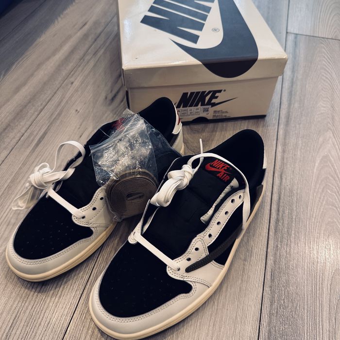 Nike Air Jordan 1 low og 40,5 noi in cutie