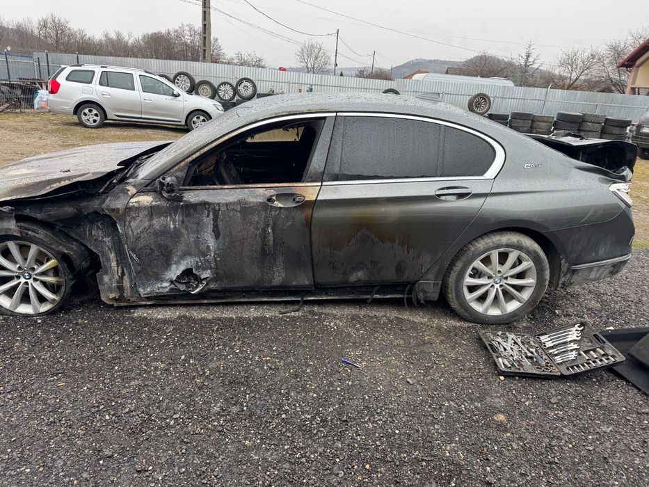 Dezmembrari Dezmembrez Piese piesa Dez auto Bmw G11 740e 2019 hybrid