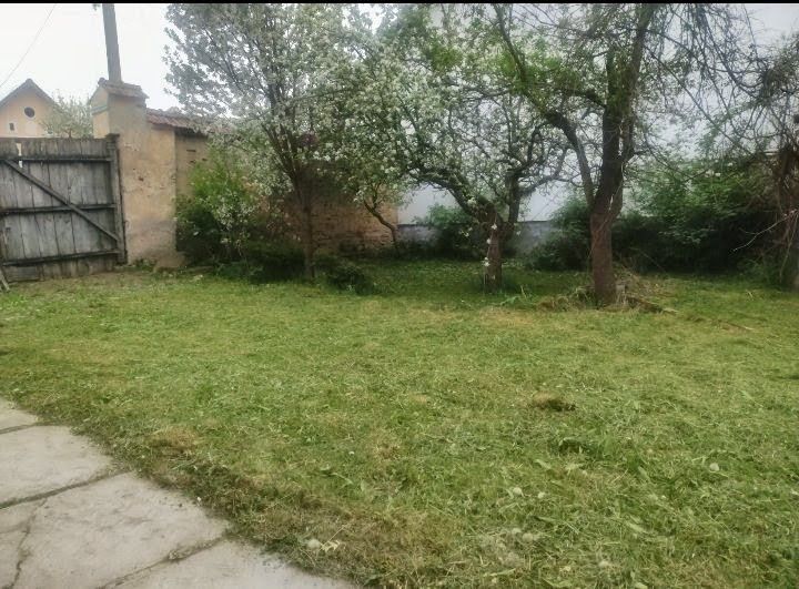 Casă spațioasă cu teren generos de 2241mp in Cincu