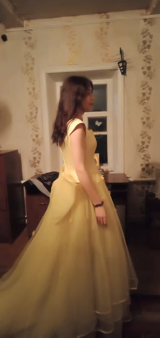 Платья.бальные.2шт