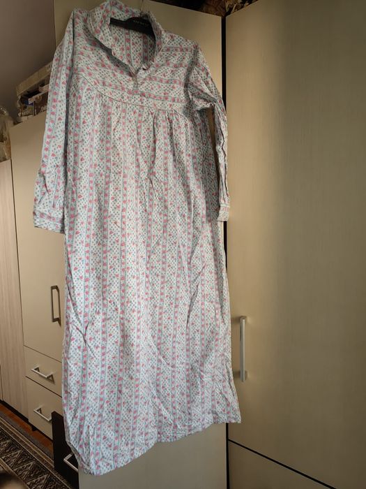 Много мека и дълга нощница