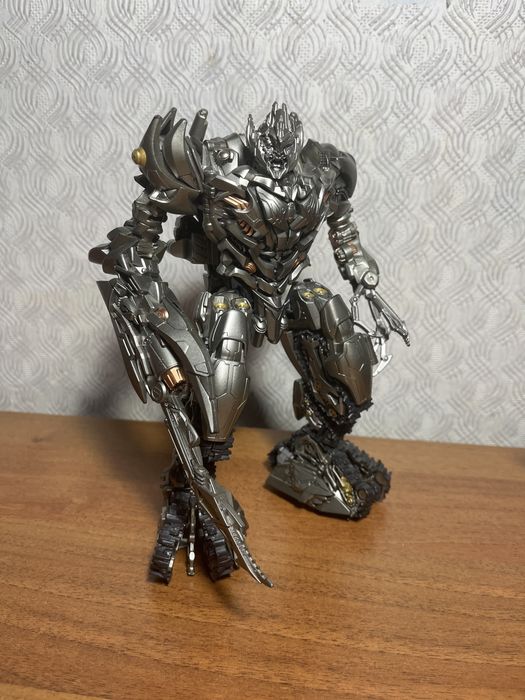 Baiwei. Мегатрон