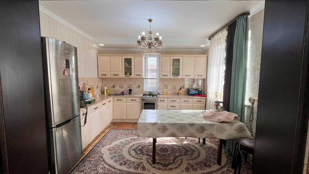 Продаю  % комнатный  дом СЗЖР