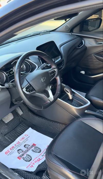Chevrolet Onix red line