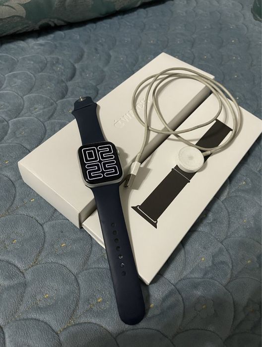 Продам Apple Watch 6 44mm