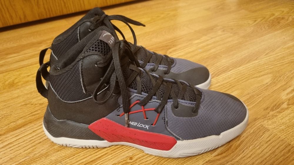 Ghete Baschet PROTECT 120 Nivel începător Negru-Roșu Tarmak