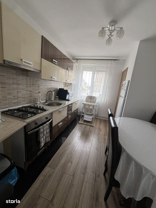 Apartament  De vanzare 3 camere
