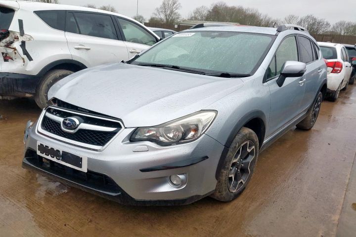 Dezmembrez Subaru XV 1