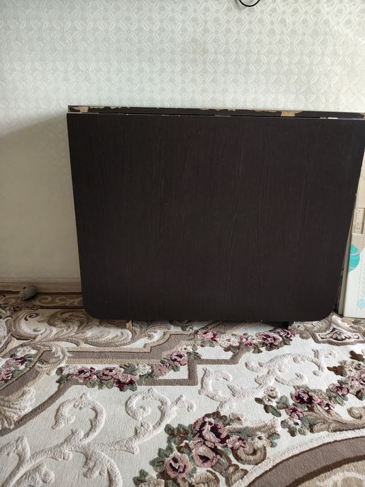 Продам стол книжка