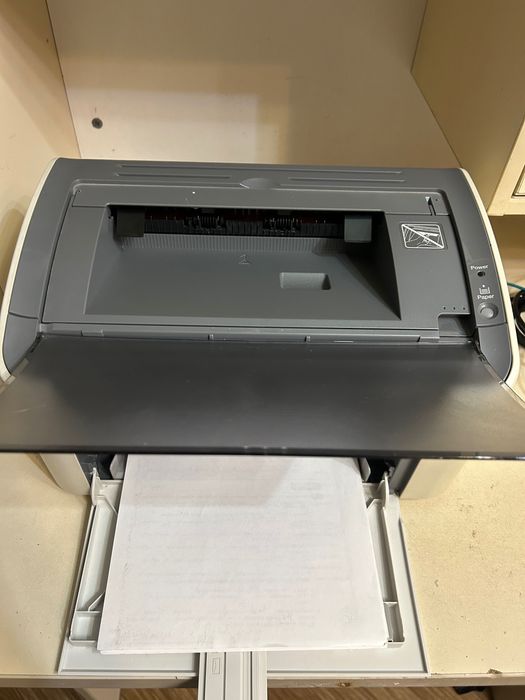 Принтер Canon черно белый