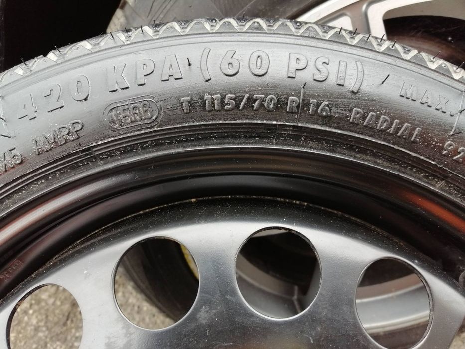 Резервна гума тип патерица за Опел размер 5 /110 /16 .