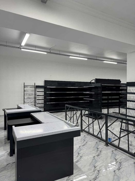 Полки стеллаж витрины