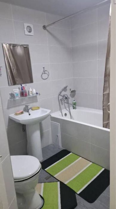 Срочно Чиланзар 23 Пасспортный стол Продам 2/2/4 балкон 2/6 кирпич