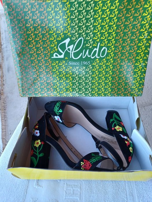 Sandale dama pielea întoarsă mărimea 39