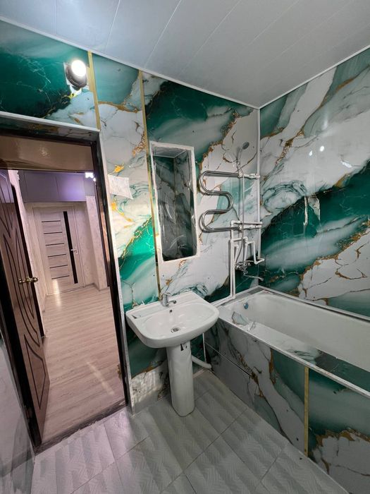 3/2/4 сотилади  64 м²