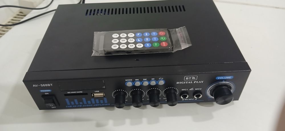 Amplificator Hi-Fi Bluetooth 5.0 cu radio FM și intrare USB – Portabil