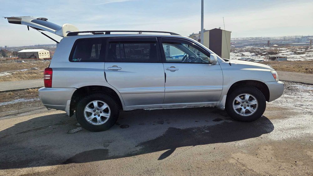 Toyota Highlander 2002 г.