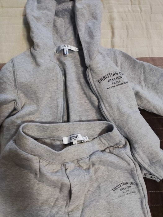 Маркови Спортни екипи дънки суичъри