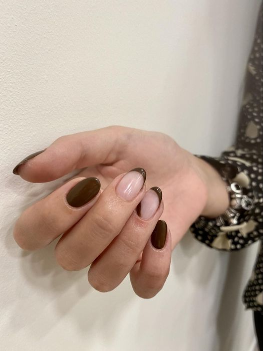 Aplic unghii cu oja semipermanenta și polygel