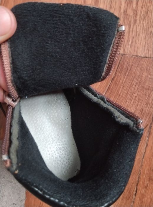 Продам обувь детская 25-26