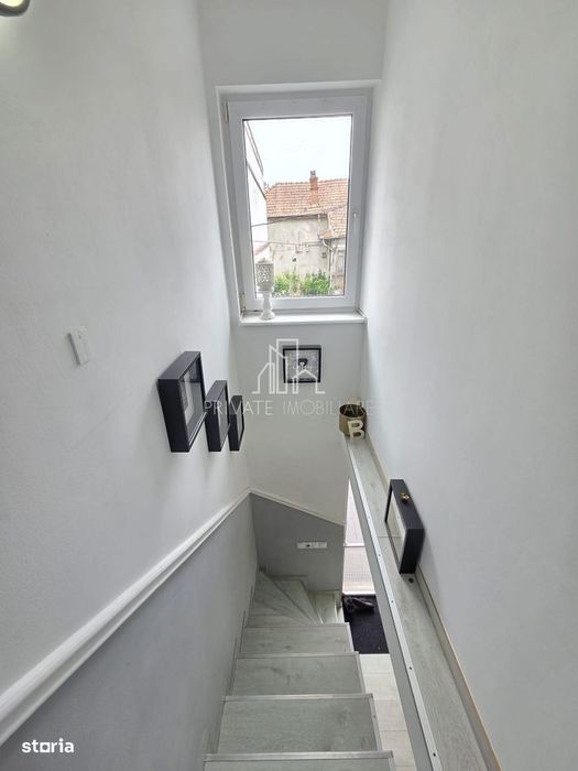 Casa renovata, 3 camere, 2 bai, Zona Centrală