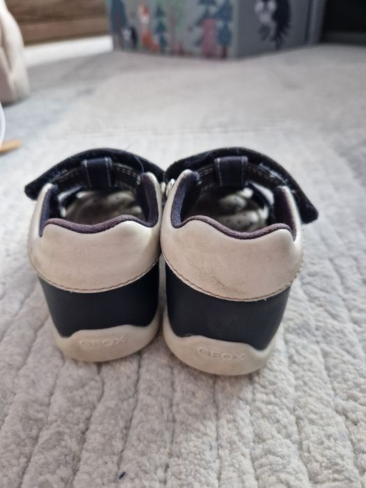 Бебешки сандали geox