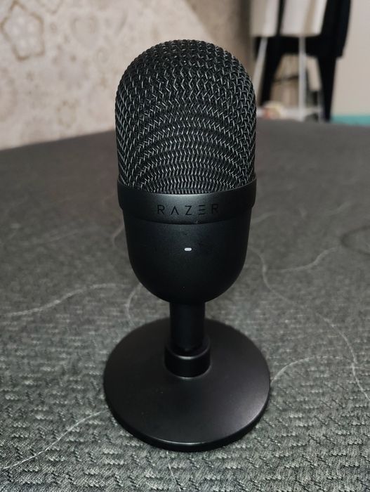 Микрофон Razer Seiren Mini