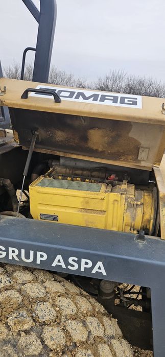 DE VÂNZARE – compactor BOMAG