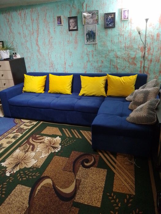 Продам Диван угловой, 100000 тенге