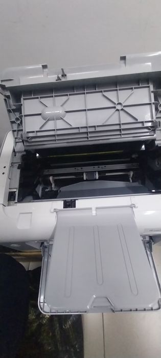 Принтер HP p1102