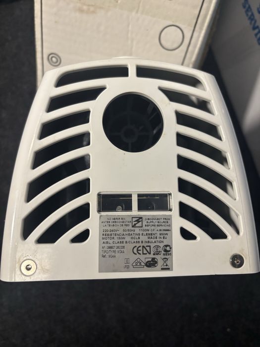 Uscator de maini  baie