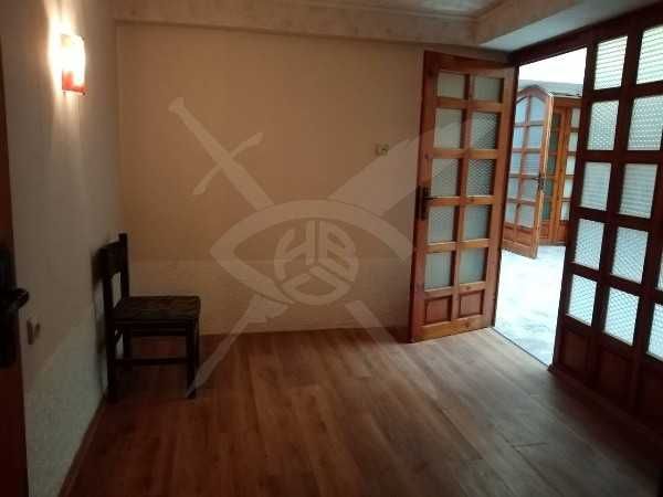 Офис във Възраждане 44567