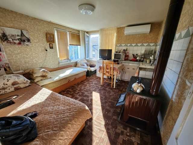 Продава се Къща в Търговище, Център - 150 кв.м за 876 €/кв.м - Снимка #2