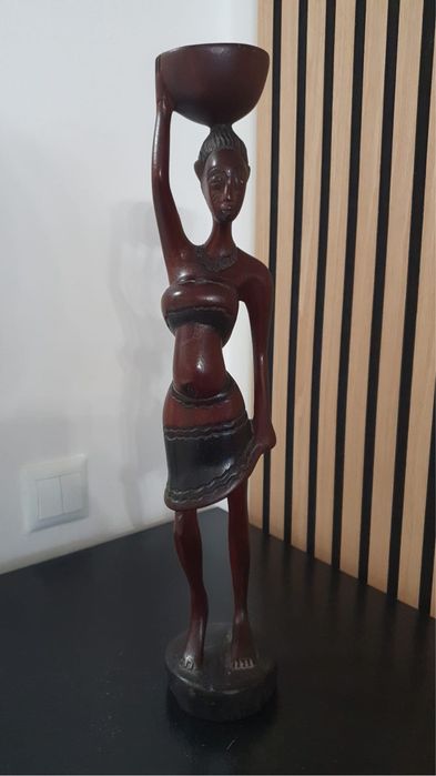 Vand statuie  sunt aduse din strainatate